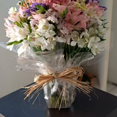 Mix Flores Mistas no Vaso